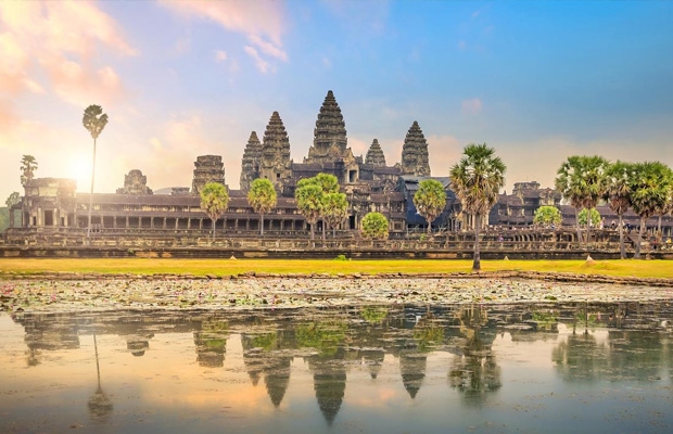 Traditional Angkor Temple Tour